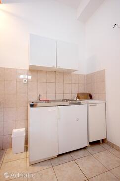 Apartmani uz more Vis - 1170