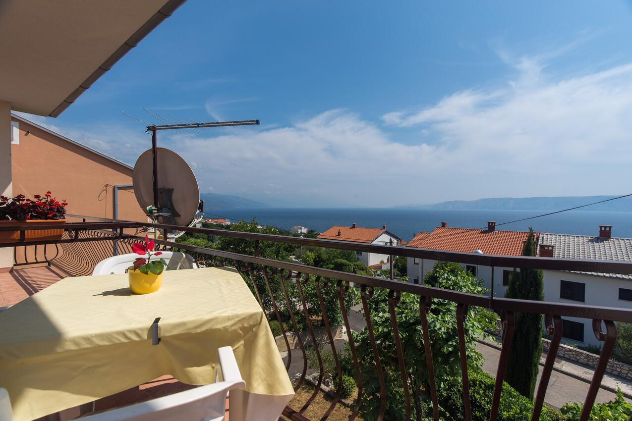 A-11702-a - Private accommodation - Apartments with a parking space Novi Vinodolski