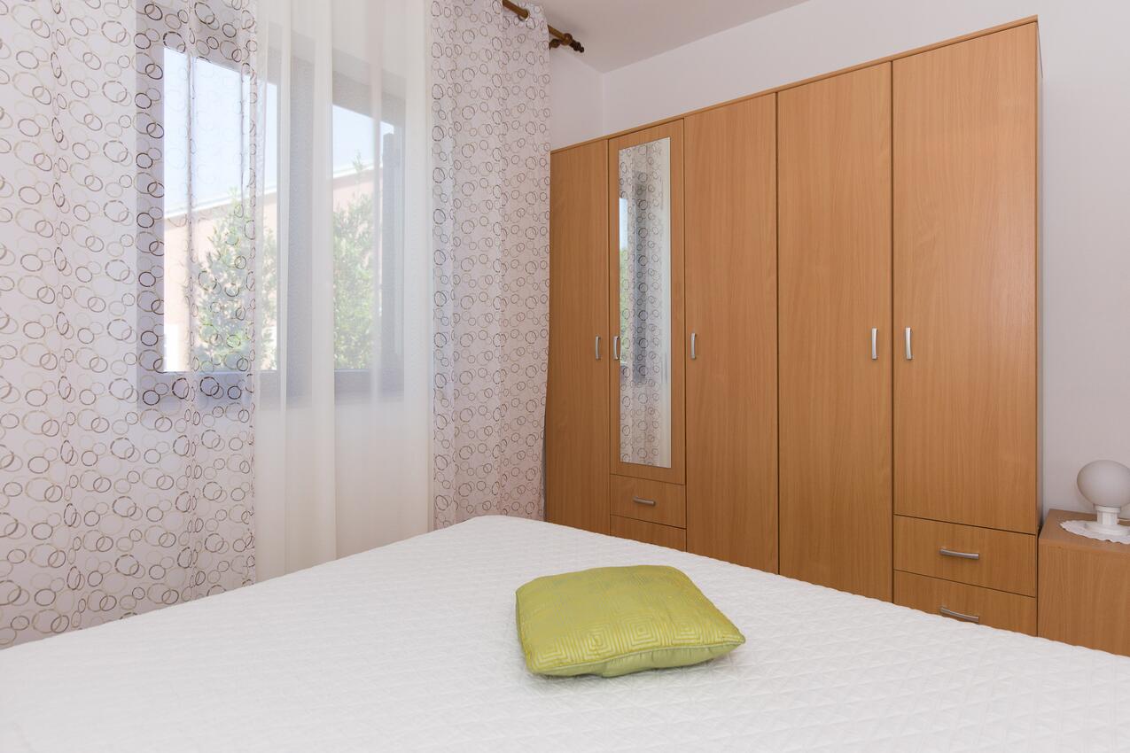 A-11702-a - Private accommodation - Apartments with a parking space Novi Vinodolski