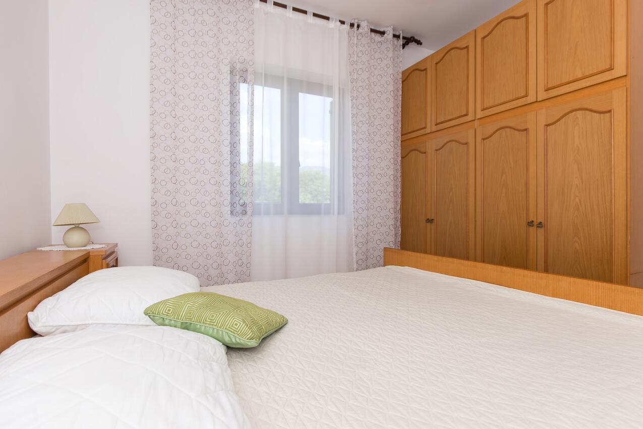 A-11702-a - Private accommodation - Apartments with a parking space Novi Vinodolski