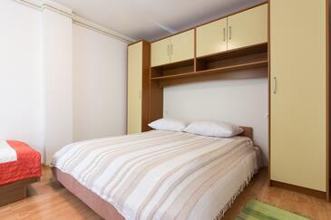 Apartments with parking space Novi Vinodolski - 11702