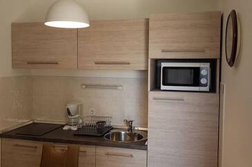 Apartments with parking space Novi Vinodolski - 11702