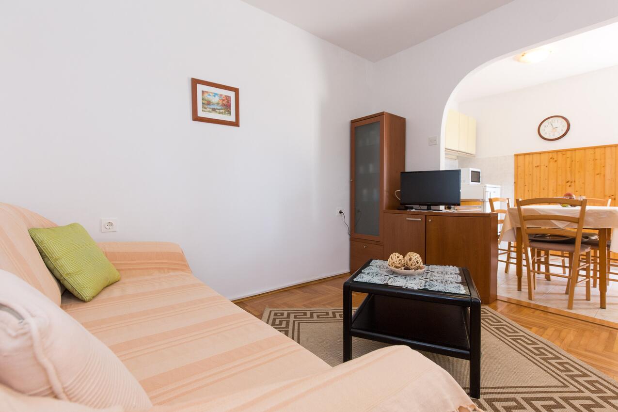 A-11702-b - Private accommodation - Apartments with a parking space Novi Vinodolski