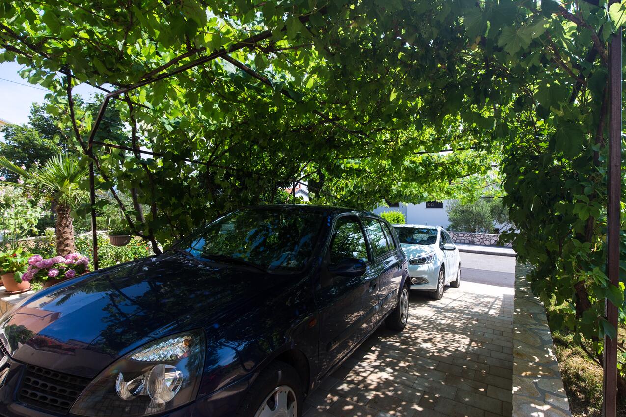 Parking lot - Apartments with a parking space Novi Vinodolski