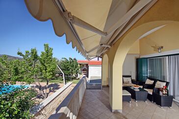 Holiday house with a swimming pool Lozovac, Krka - 11715