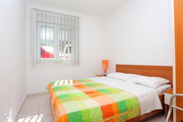 Apartments with swimming pool Mastrinka, Čiovo - 11717