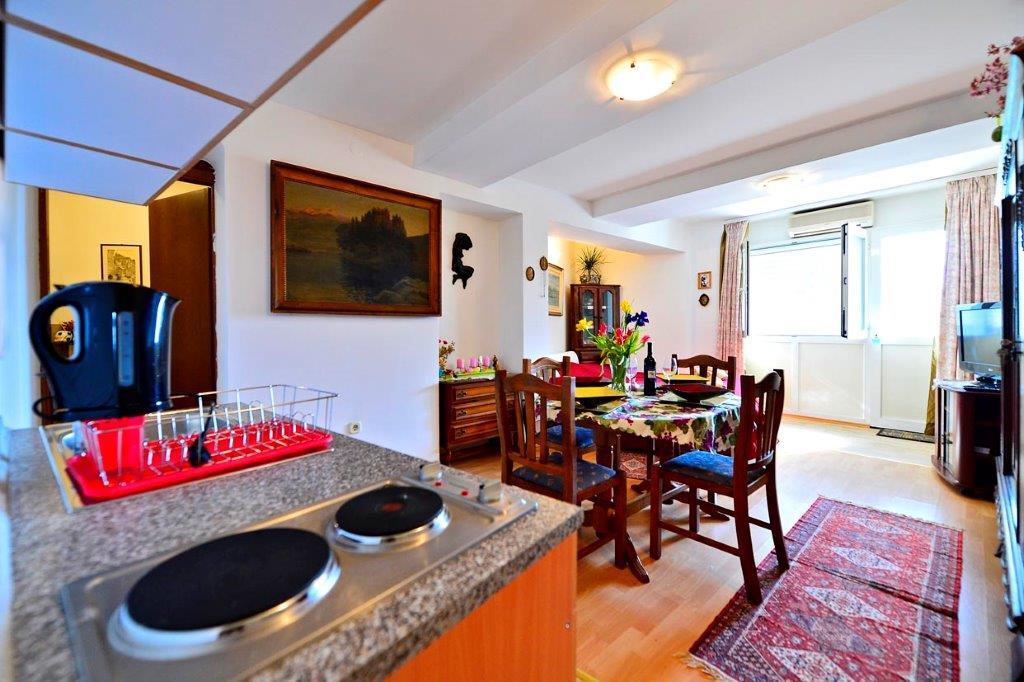 Apartmani uz more Split - 11770