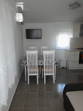 Apartments by the sea Pag - 11778