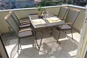 One bedroom apartment Banjol, Rab (A-11800-a)