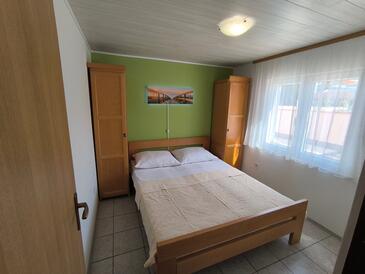 Apartmanok családok részére medencével Sabunike, Zadar - 11837