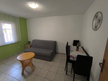 Family-friendly apartments with swimming pool Sabunike, Zadar - 11837