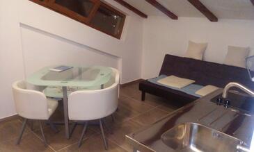 Ferienwohnungen mit Parkplatz Dajla, Novigrad - 11845