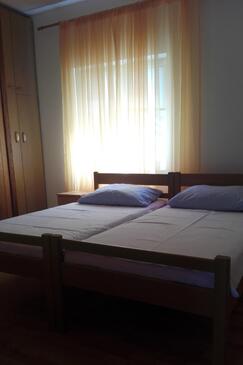 Apartments with parking space Starigrad, Paklenica - 11848