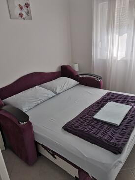 Apartmani uz more s bazenom Zečevo Rtić, Rogoznica - 11869