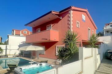 Haus am Meer mi Pool Businci, Ciovo - 11882 Adriatic.hr