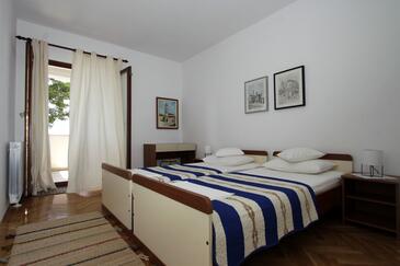 Apartments with terrace Trogir, Central Dalmatia