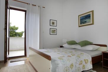 Apartments with terrace Trogir, Central Dalmatia