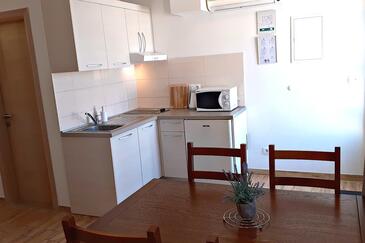 Apartamentos com terraço Baška Voda, Dalmácia Central