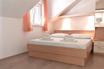 Apartamentos com terraço Baška Voda, Dalmácia Central