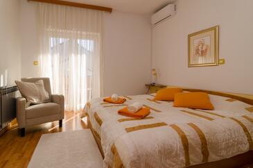 Apartmány s parkovištěm Nin, Zadar - 11900