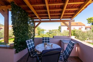 Two bedroom apartment Preko, Ugljan (A-11914-a)