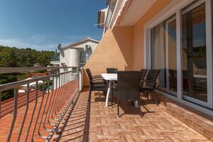 2-Zimmer-Ferienwohnung Basina 2-Zimmer-Ferienwohnung Basina, Hvar (A-11923-a)