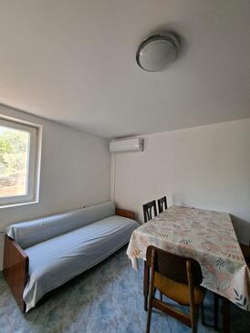Zaglav, Їдальня в розміщенні типу apartment, доступний кондиціонер.