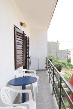 Apartments with parking space Pag - 12035