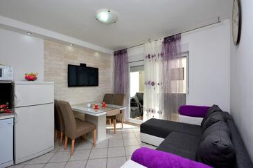 Apartmaji za počitnice Podstrana, Split - 12045