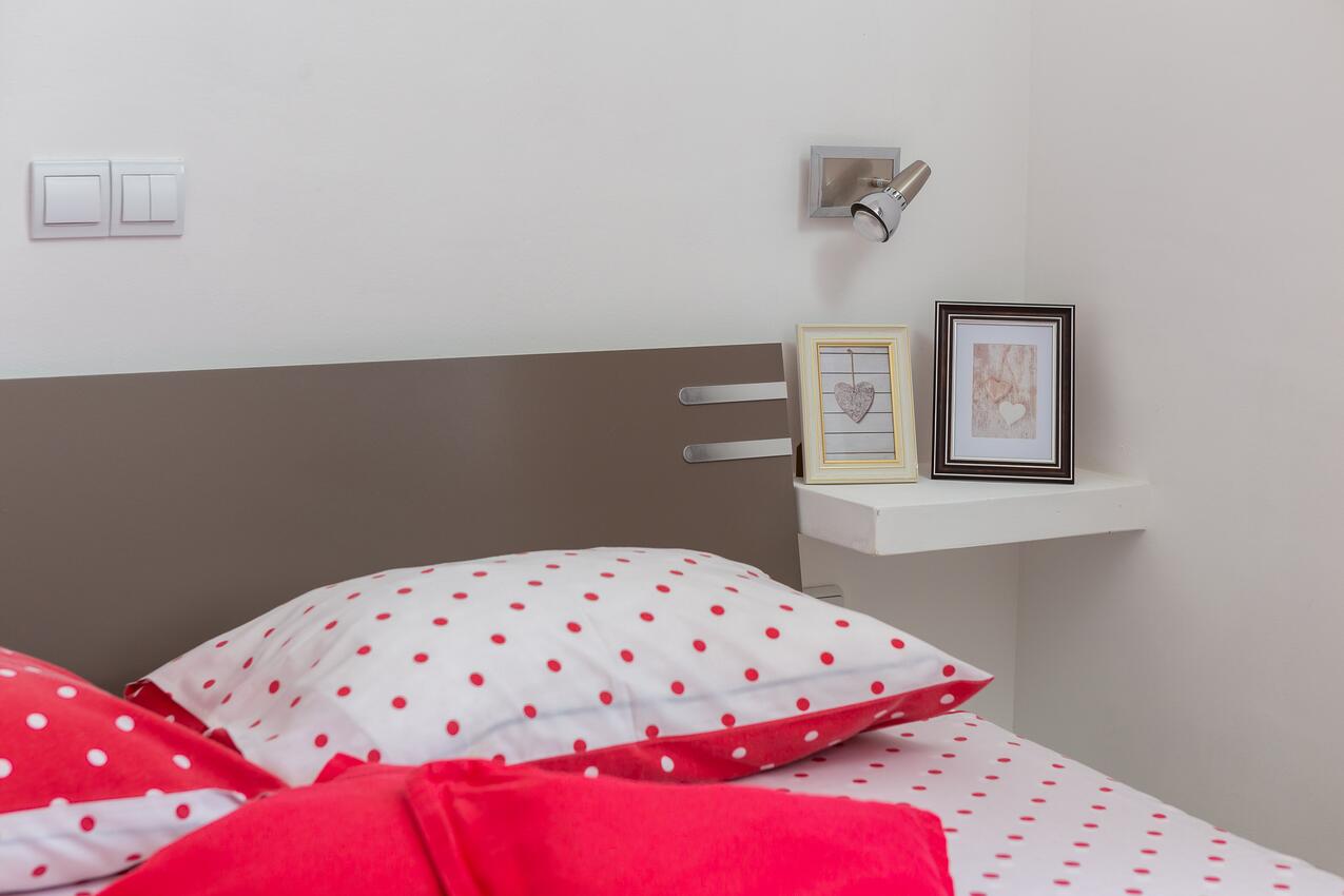 A-12062-a - Private accommodation - Apartments by the sea Cove Osibova, Brač