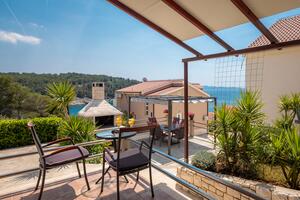 One bedroom apartment Cove Osibova One bedroom apartment Cove Osibova, Brač (A-12062-a)