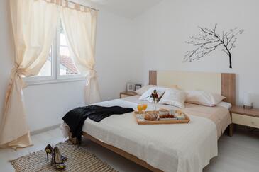 Apartmani uz more Uvala Osibova, Brač - 12062