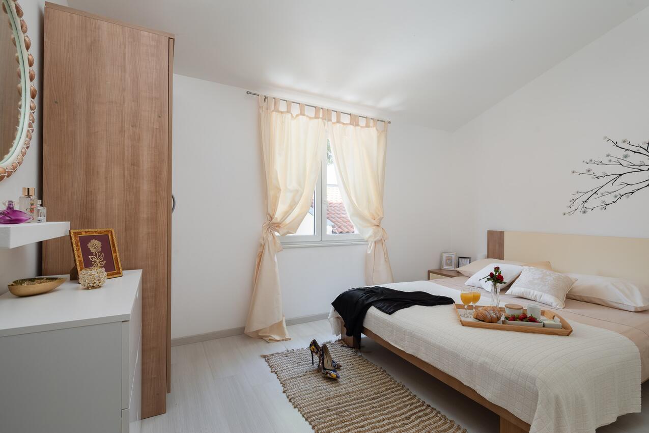 A-12062-b - Private accommodation - Apartments by the sea Cove Osibova, Brač