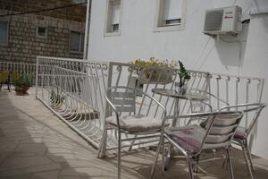 1-Zimmer-Ferienwohnung Makarska (A-12063-a)