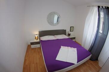 Lägenheter med parkering Makarska - 12063