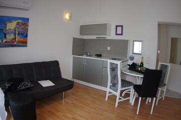 Apartmani s parkingom Makarska - 12063