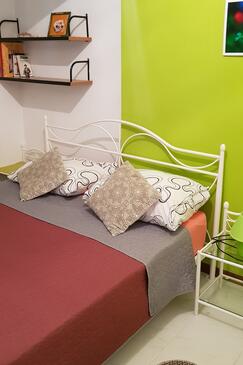 Ferienwohnungen am Meer Tribunj, Vodice - 12070