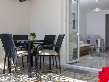 Apartments with swimming pool Crikvenica - 12116