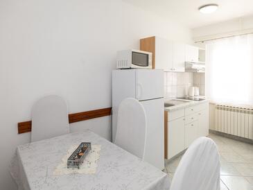 Egyszobás apartman Crikvenica (A-12116-b)