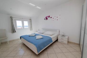 Apartments with swimming pool Crikvenica - 12116