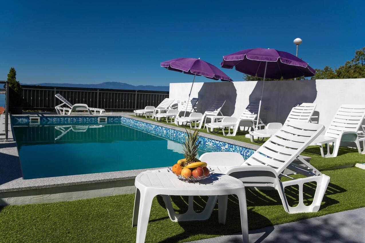 Apartments with swimming pools Crikvenica - 12116