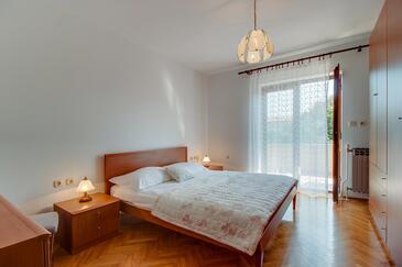 Apartments with parking space Nerezine, Lošinj - 12149