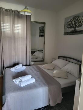 Apartmanok parkolóhellyel Trogir - 12152