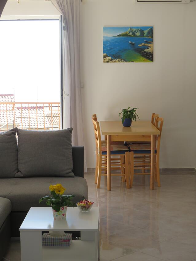 A-12158-a - Private accommodation - Apartments with a parking space Stanići, Omiš