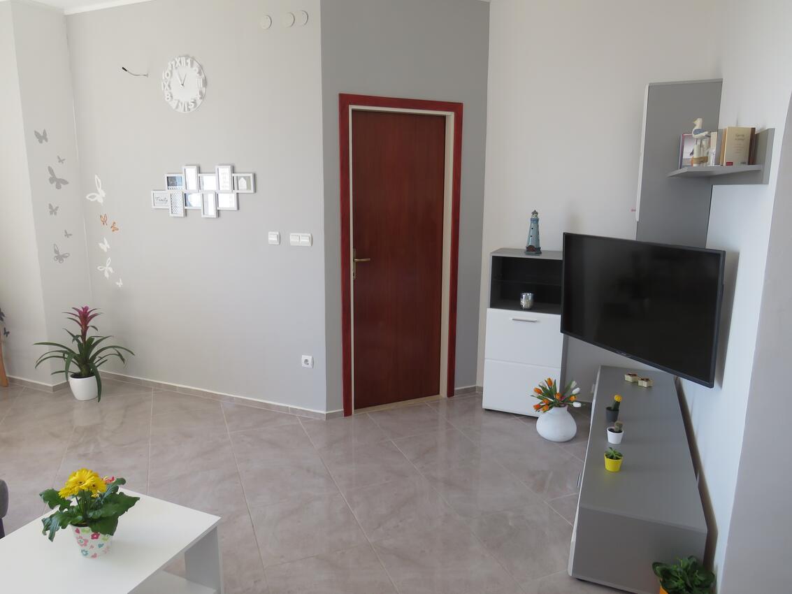A-12158-a - Private accommodation - Apartments with a parking space Stanići, Omiš