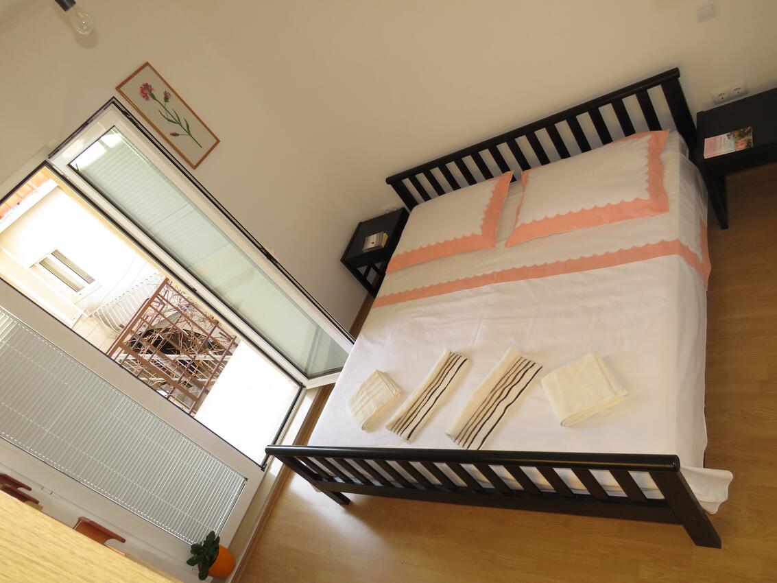 A-12158-b - Private accommodation - Apartments with a parking space Stanići, Omiš