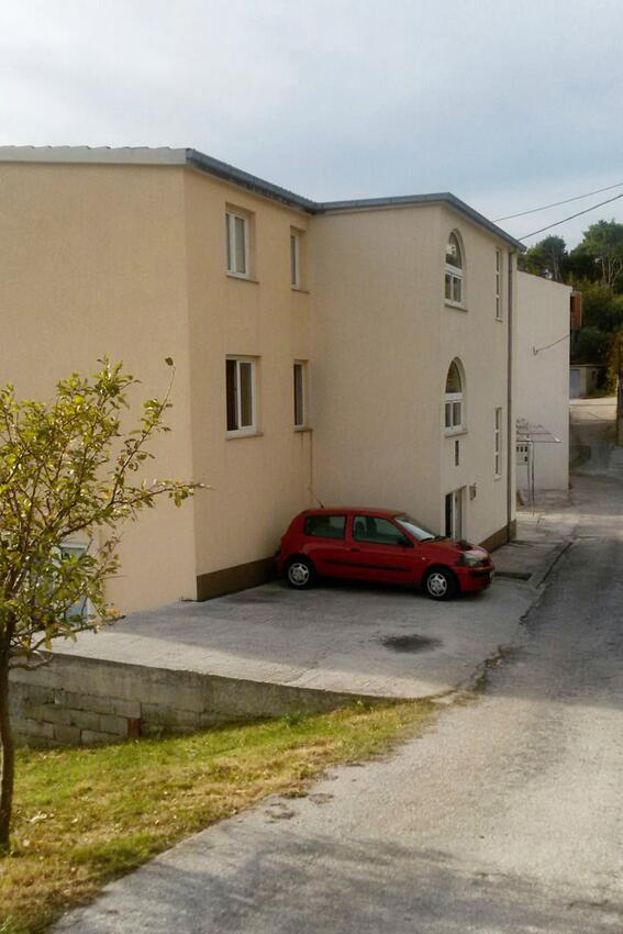 Parking lot - Apartments with a parking space Stanići, Omiš
