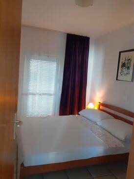 Apartmaji s parkingom Povljana, Pag - 12169