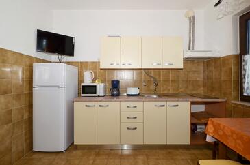 Apartments by the sea Slatine, Čiovo - 12176