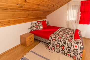 Haus mit Pool für Familien Pakostane, Biograd - 12185